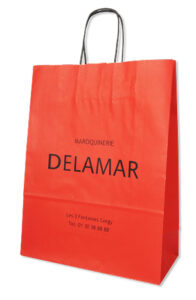 sac-papier-poignee-torsadee-imprime-rouge